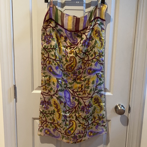 VGUC silk scarf - Picture 2 of 4